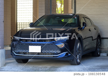 黒いセダン　イメージ 108130548