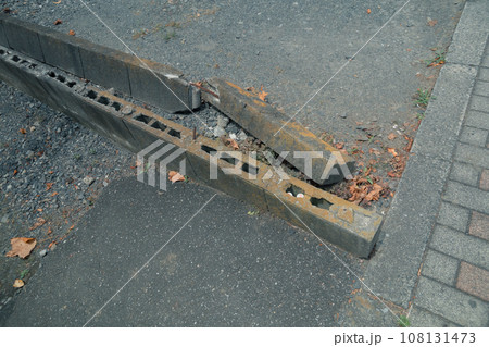 ブロック塀の下段だけ残して撤去 108131473