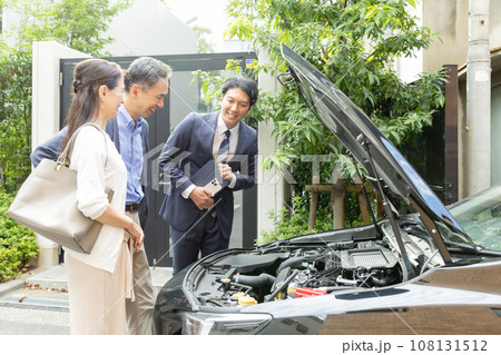 ディーラー カップル 車 ディーラー カップル 車 108131512