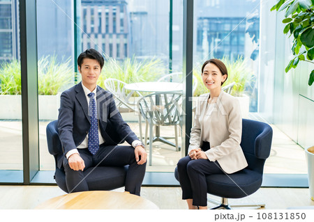 ビジネス　対談　インタビュー　会話 108131850