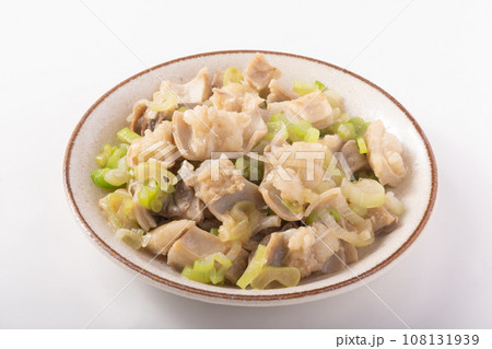 牛モツ　ねぎ塩炒め 108131939