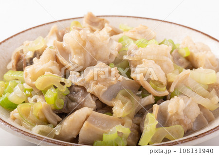 牛モツ ねぎ塩炒め 牛モツ ねぎ塩炒め 108131940