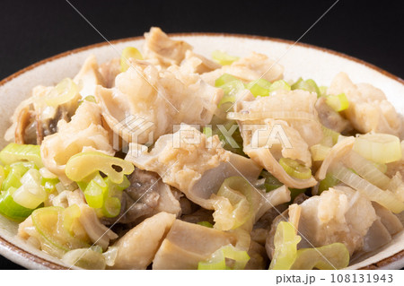 牛モツ ねぎ塩炒め 牛モツ ねぎ塩炒め 108131943