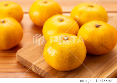極早生みかん 108135971