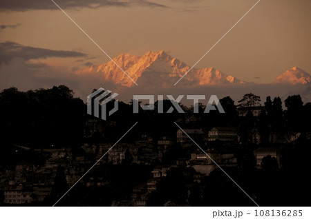 カンチェンジュンガ 108136285