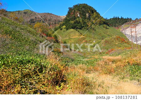 紅葉の季節 志賀草津高原ルートからの景色 紅葉の季節 志賀草津高原ルートからの景色 108137281