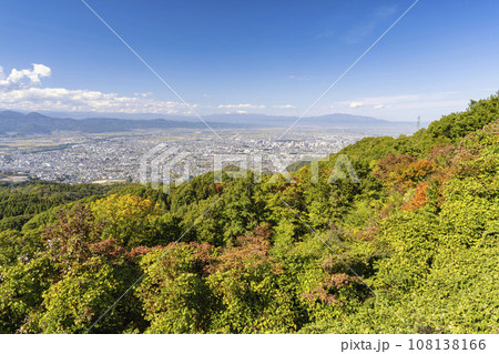西蔵王公園の展望広場からみた山形市内　俯瞰　山形県山形市 108138166