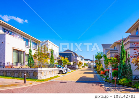 電柱のない閑静な街 108142783