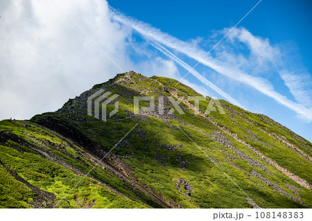 御嶽山　湖　池　自然　アウトドア　登山　レジャー　五の池小屋 108148383