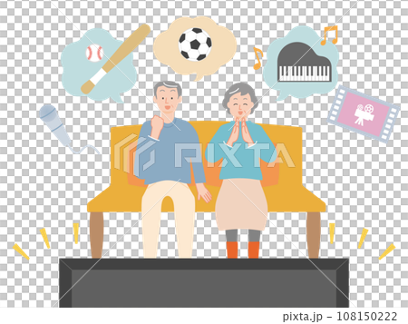 大画面のテレビでスポーツや音楽、映画などの色々な番組を楽しむシニアのカップル 108150222