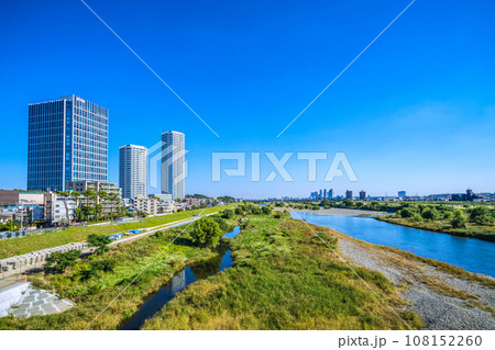 日本の東京都市景観 10月…二子玉川駅近くの多摩川や武蔵小杉駅前のタワーマンション群・奥=26日 日本の東京都市景観 10月…二子玉川駅近くの多摩川や武蔵小杉駅前のタワーマンション群・奥=26日 108152260