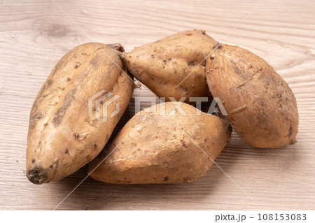 さつまいも（栗黄金） 108153083