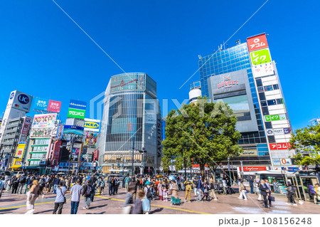 日本の東京都市景観 10月・全国平均/6週連続減↓…ハロウィン迫る…賑わう渋谷…＝26日 108156248