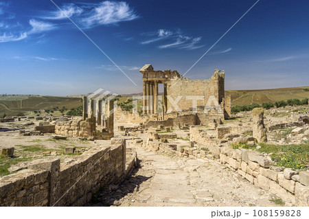 チュニジア・ドゥッガ遺跡 キャピトル / The capitol, Dougga, Tunisia 108159828