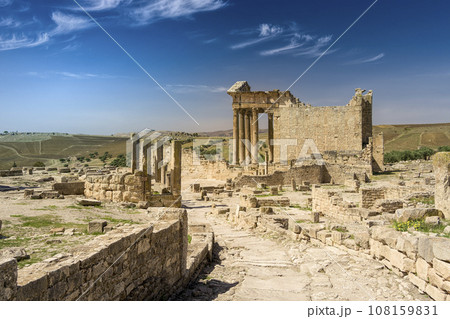 チュニジア・ドゥッガ遺跡 キャピトル / The capitol, Dougga, Tunisia 108159831