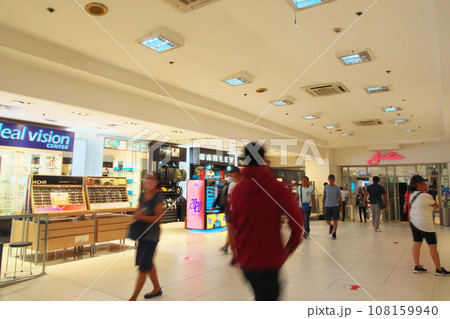 躍動するフィリピン - マニラ・マカティのショッピングモール 　都市景観（2023年9月） 108159940