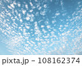 青い空と白い雲 108162374