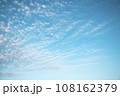 青い空と白い雲 108162379