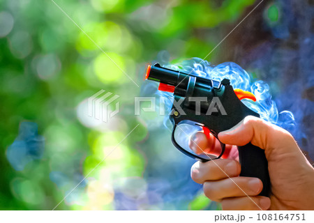 熊よけピストルの写真素材 [108164751] - PIXTA