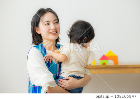 保育士　1歳　　 108165947
