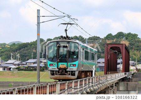 【JR西日本】125系（加古川線：厄神〜市場・加古川橋梁） 108166322