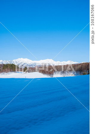 中山高原から望む冬の北アルプス 中山高原から望む冬の北アルプス 108167066