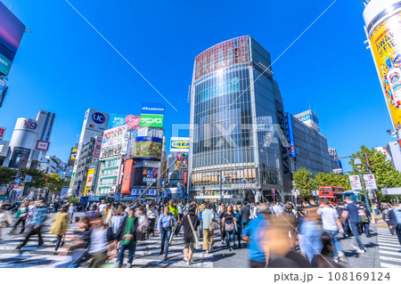 日本の東京都市景観 10月・全国平均/6週連続減↓…ハロウィン迫る…賑わう渋谷…＝26日 108169124