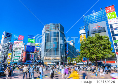 日本の東京都市景観 10月・全国平均/6週連続減↓…ハロウィン迫る…賑わう渋谷…＝26日 108169126