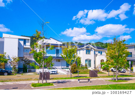 電柱のない閑静な街 108169427