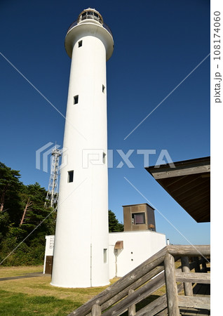 本州最東端の地 に立つトドヶ埼灯台 108174060