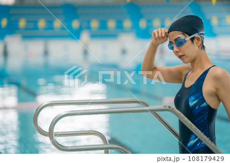 スイミング スイミング 108179429