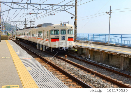 神戸市垂水区の山陽電鉄、山陽滝の茶屋駅のホーム 神戸市垂水区の山陽電鉄、山陽滝の茶屋駅のホーム 108179589