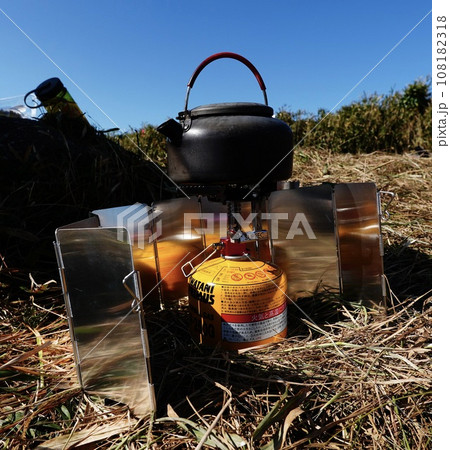 山頂でお湯を沸かす 108182318
