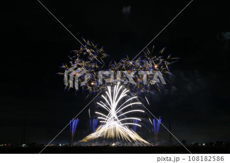 夜空に咲く大輪の花 　＜ちくせい花火大会2023＞ 108182586