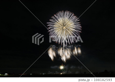 夜空に咲く大輪の花  <ちくせい花火大会2023> 夜空に咲く大輪の花  <ちくせい花火大会2023> 108182593