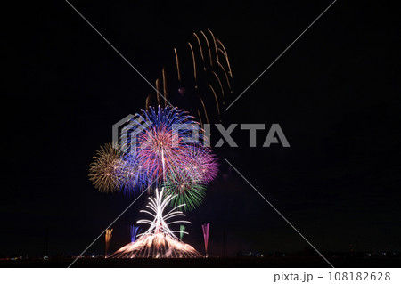 夜空に咲く大輪の花 <ちくせい花火大会2023> 夜空に咲く大輪の花 <ちくせい花火大会2023> 108182628