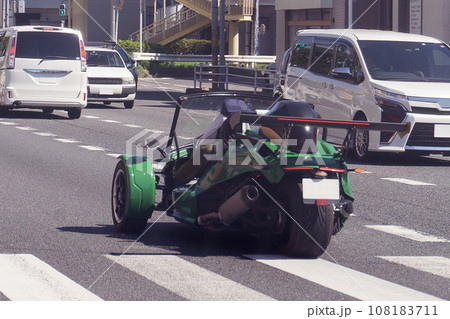 トライク 三輪オートバイ 道路走行 トライク 三輪オートバイ 道路走行 108183711
