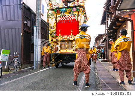 231010秋の高山祭イラストz075 231010秋の高山祭イラストz075 108185302