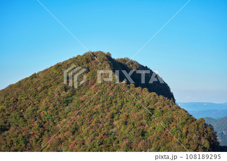 二本ボソから見た倶留尊山 二本ボソから見た倶留尊山 108189295