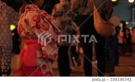 浴衣の少女 108190342