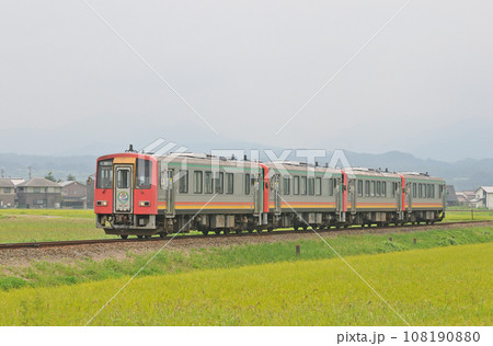 高山本線 千里ー速星 JR西日本 キハ120-348(富山) 高山本線 千里ー速星 JR西日本 キハ120-348(富山) 108190880