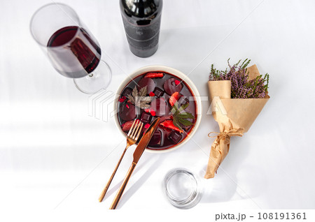 Tuna ceviche in mulled wine jelly with grapefruit 108191361