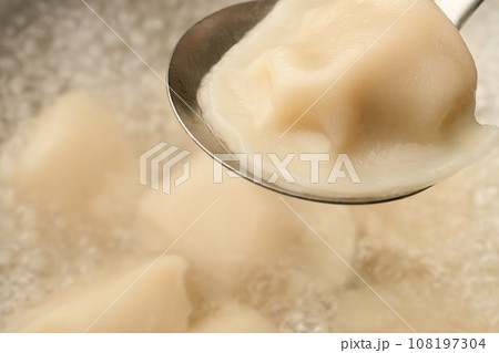 水餃子 すくう 108197304