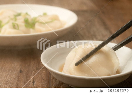 水餃子 箸あげ 水餃子 箸あげ 108197379