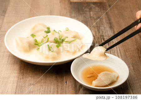 水餃子　箸あげ 108197386