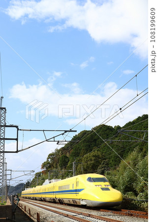 山陽新幹線・東海道新幹線の923形「ドクターイエロー」 山陽新幹線・東海道新幹線の923形「ドクターイエロー」 108199609