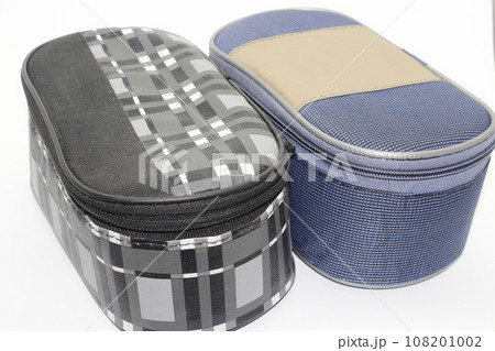 A picture of lunchbox on white background 108201002
