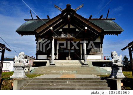 勇払郡むかわ町 鵡川神社の拝殿（正面から） 108203669