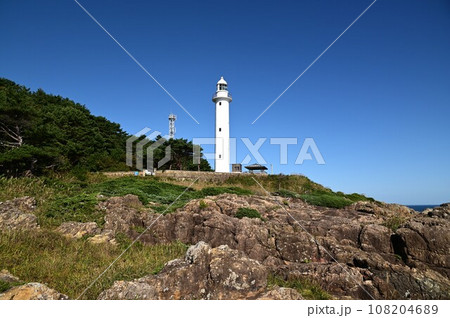 本州最東端の地 に立つトドヶ埼灯台 108204689