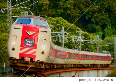 第3高梁川橋りょうを渡る特急やくも号 108204810
